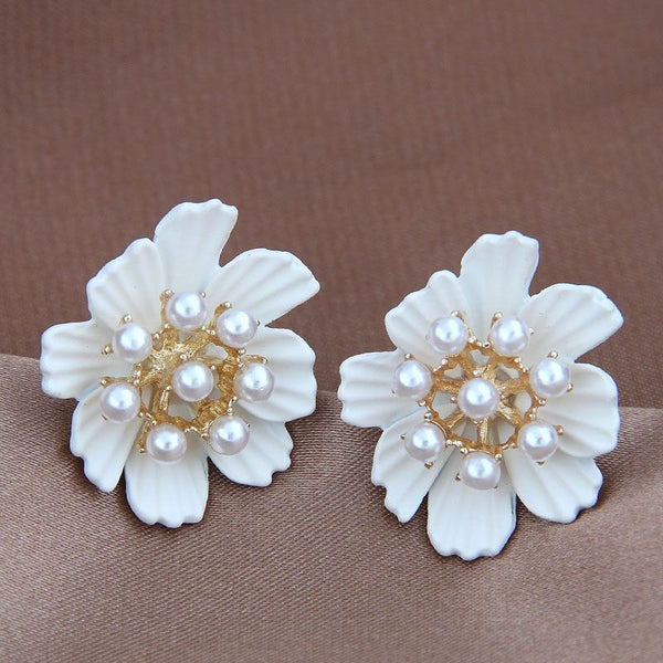 Pearl Fashion Sweet Flower Pearl Stud Earrings